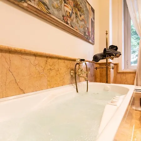 Appartamento Klimt - Jacuzzi 5 Star - Luxury Design *